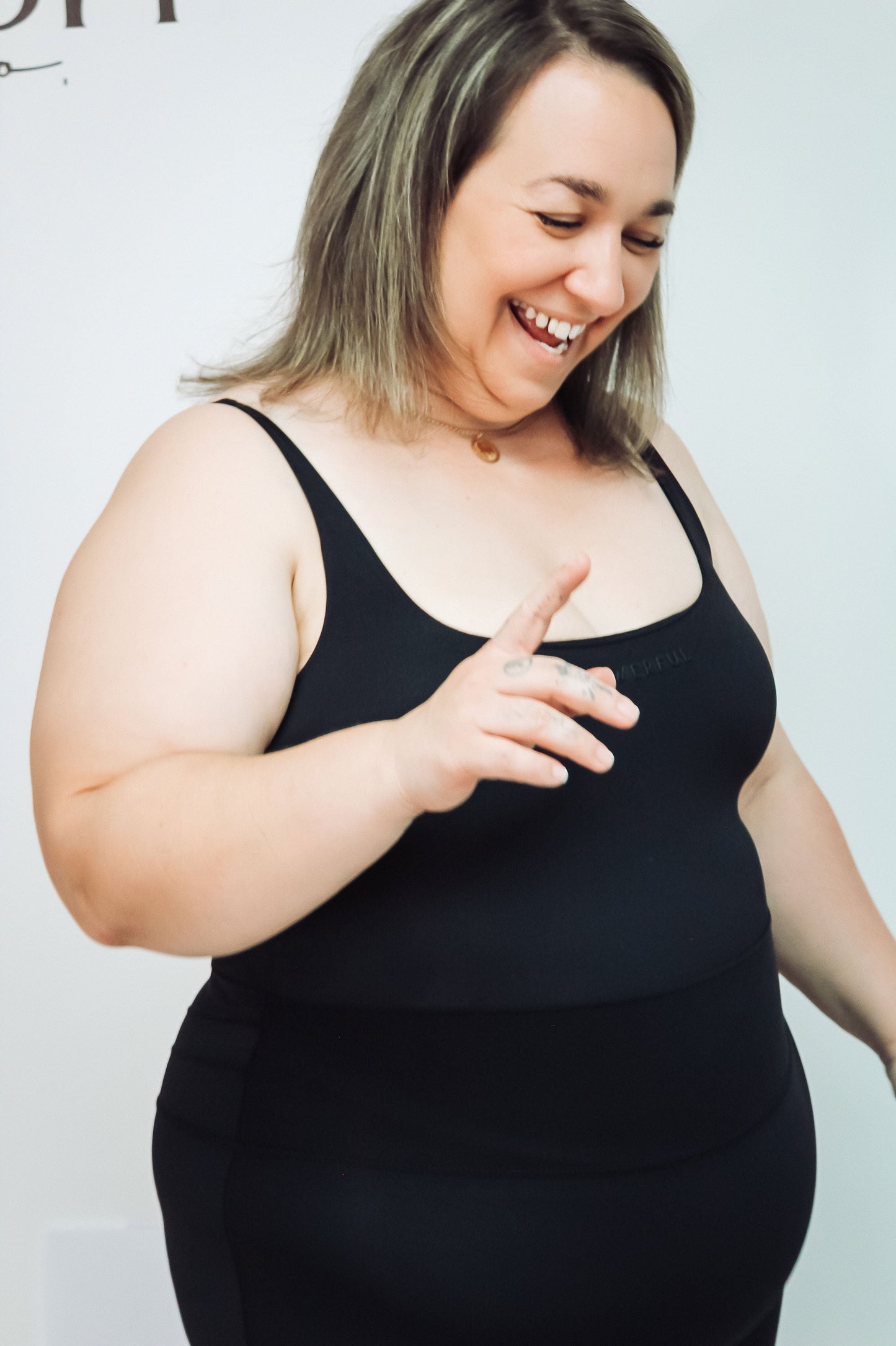 LA POWERFUL – Camisole à encolure carrée