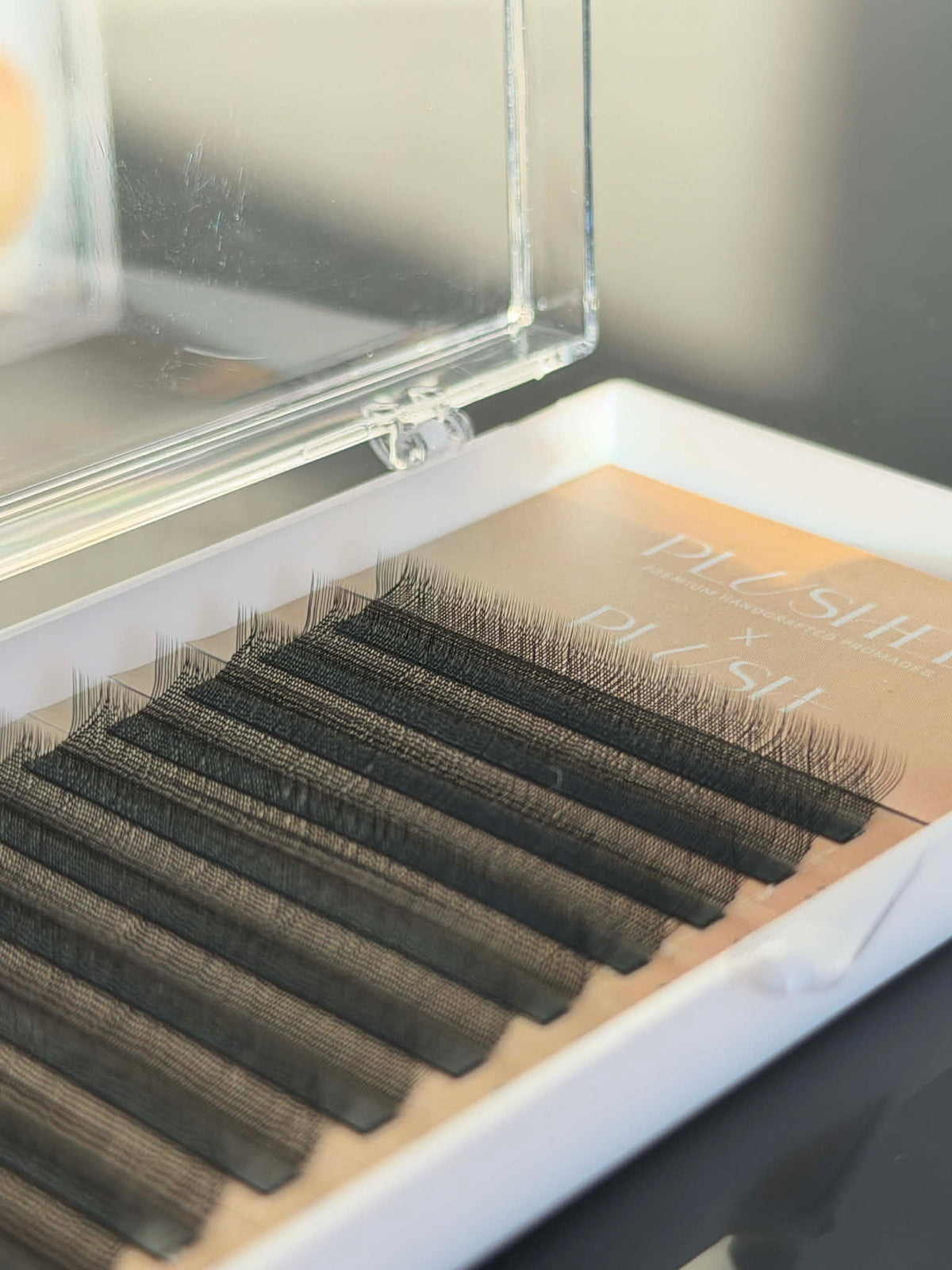 PLUSHEE™ sur bande