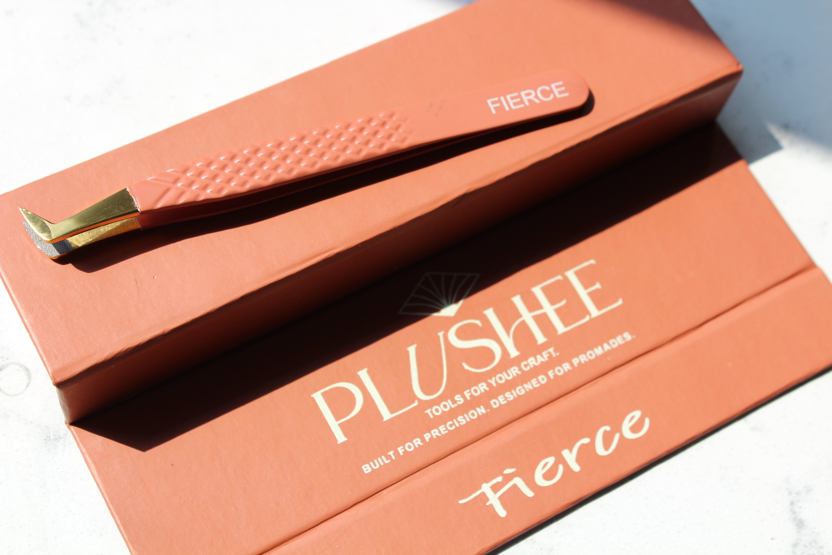 FIERCE — Précise. Directe. Sans détour.