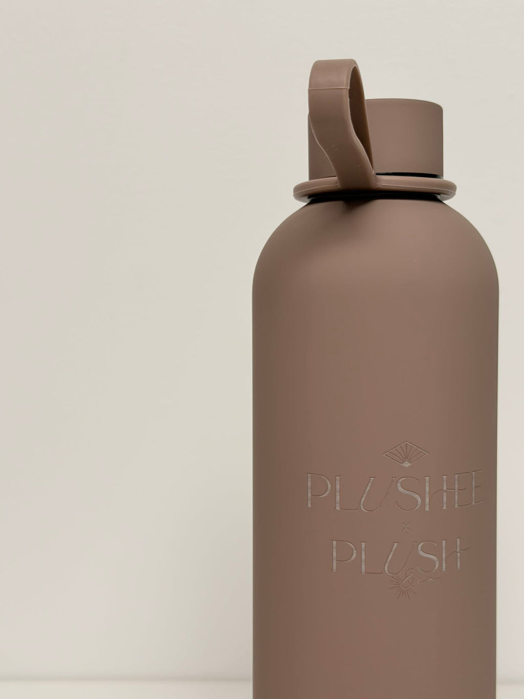 Bouteille d'eau Plushee™