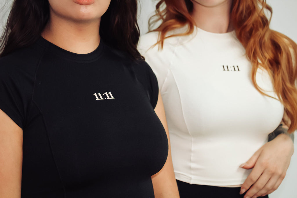 LE CROP TOP -  11:11